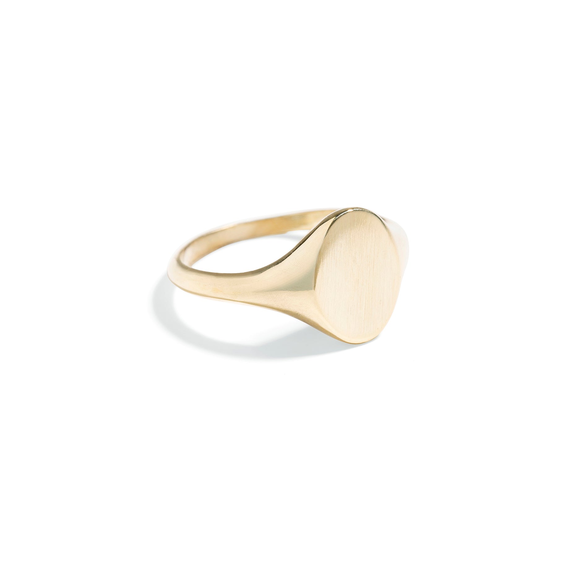 9ct Dainty Oval Signet