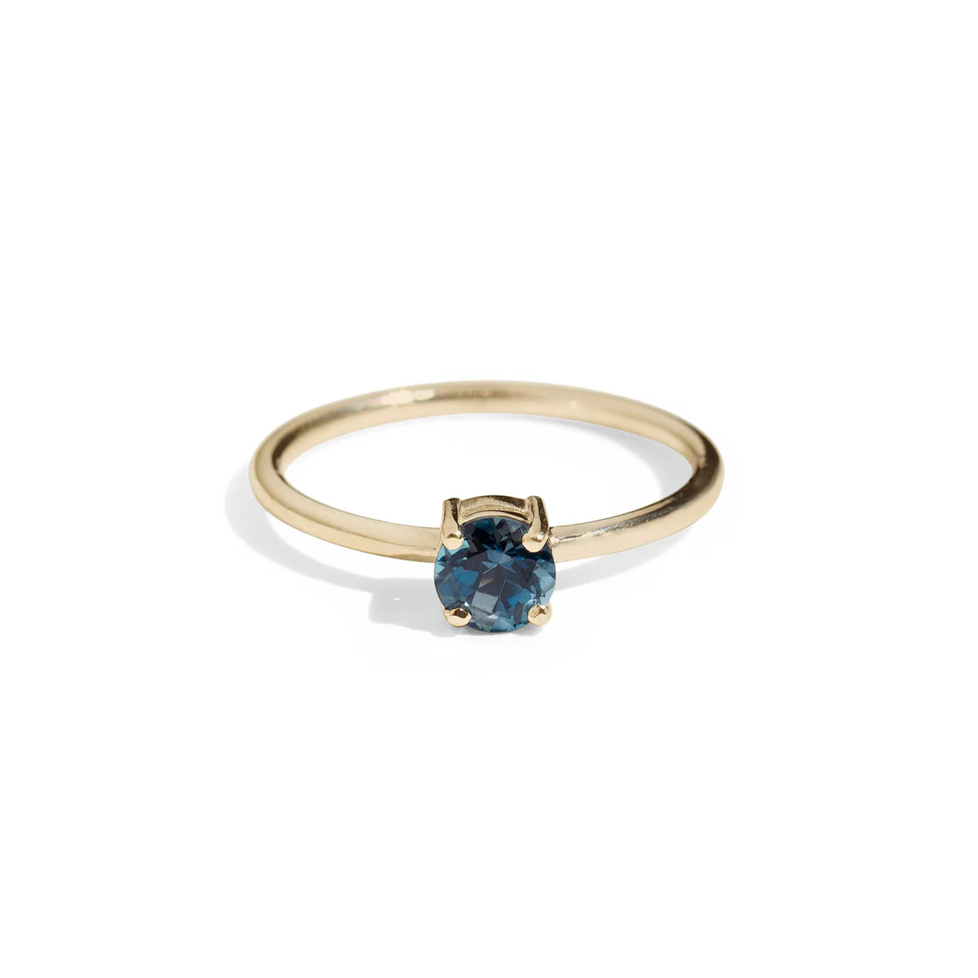 9ct Gold Luxury Round ring