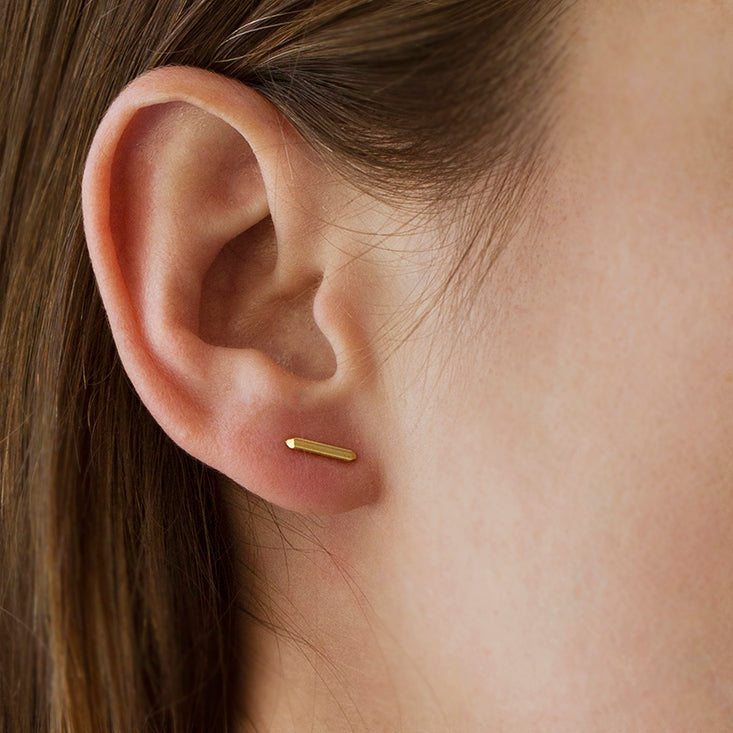 9ct Faceted Bar Studs