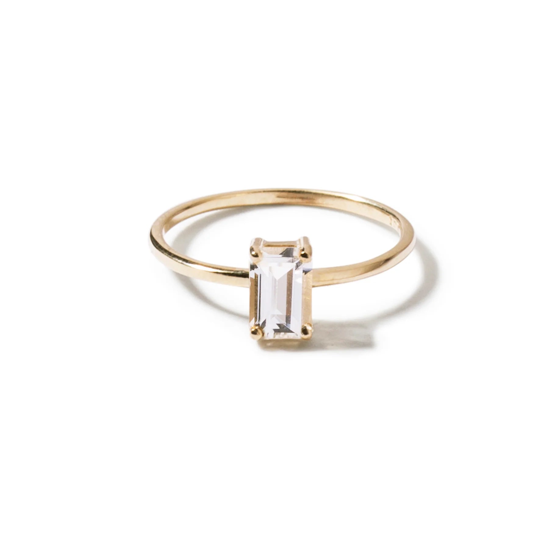 9ct Gold Luxury Vertical Emerald Cut Ring