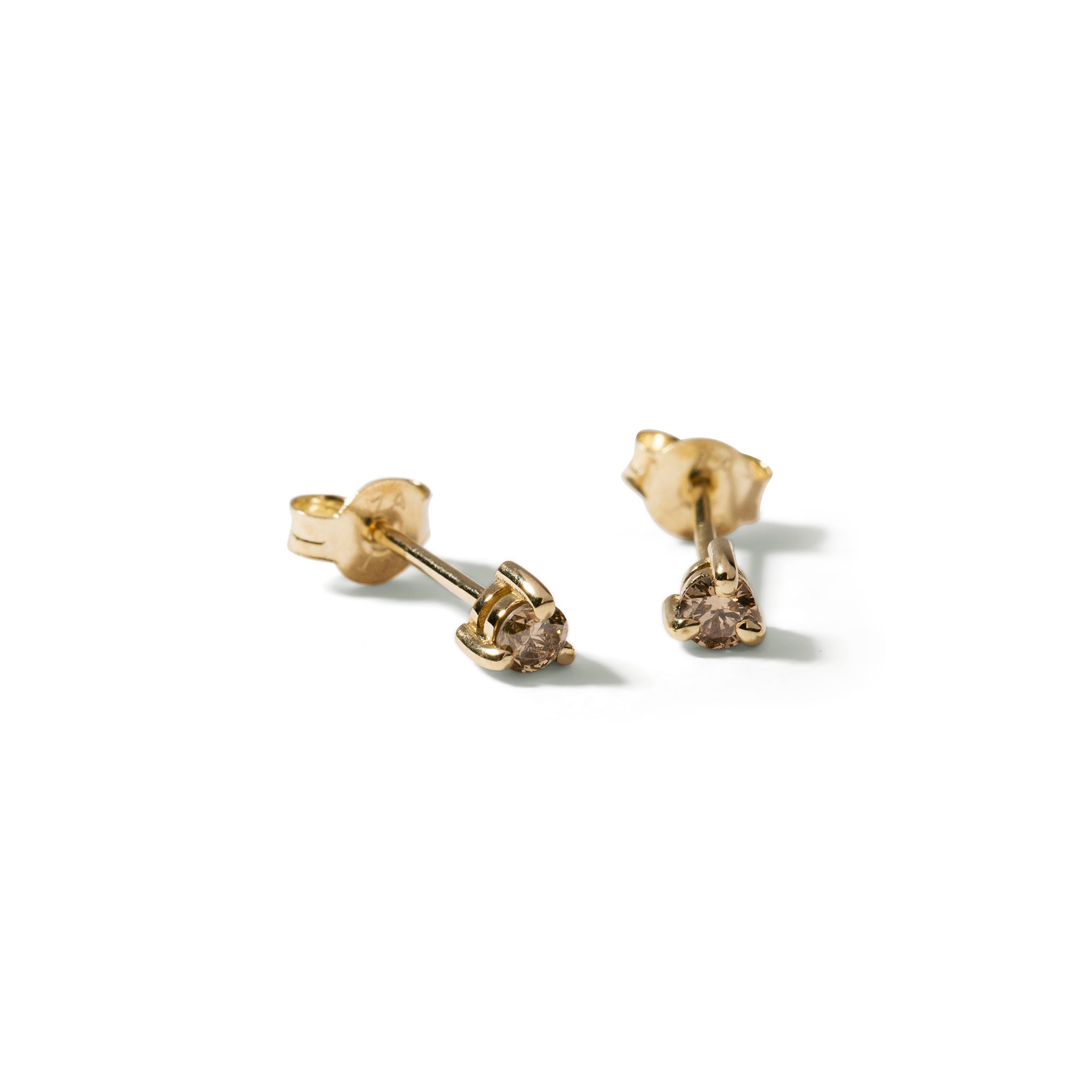 9ct Three Claw studs
