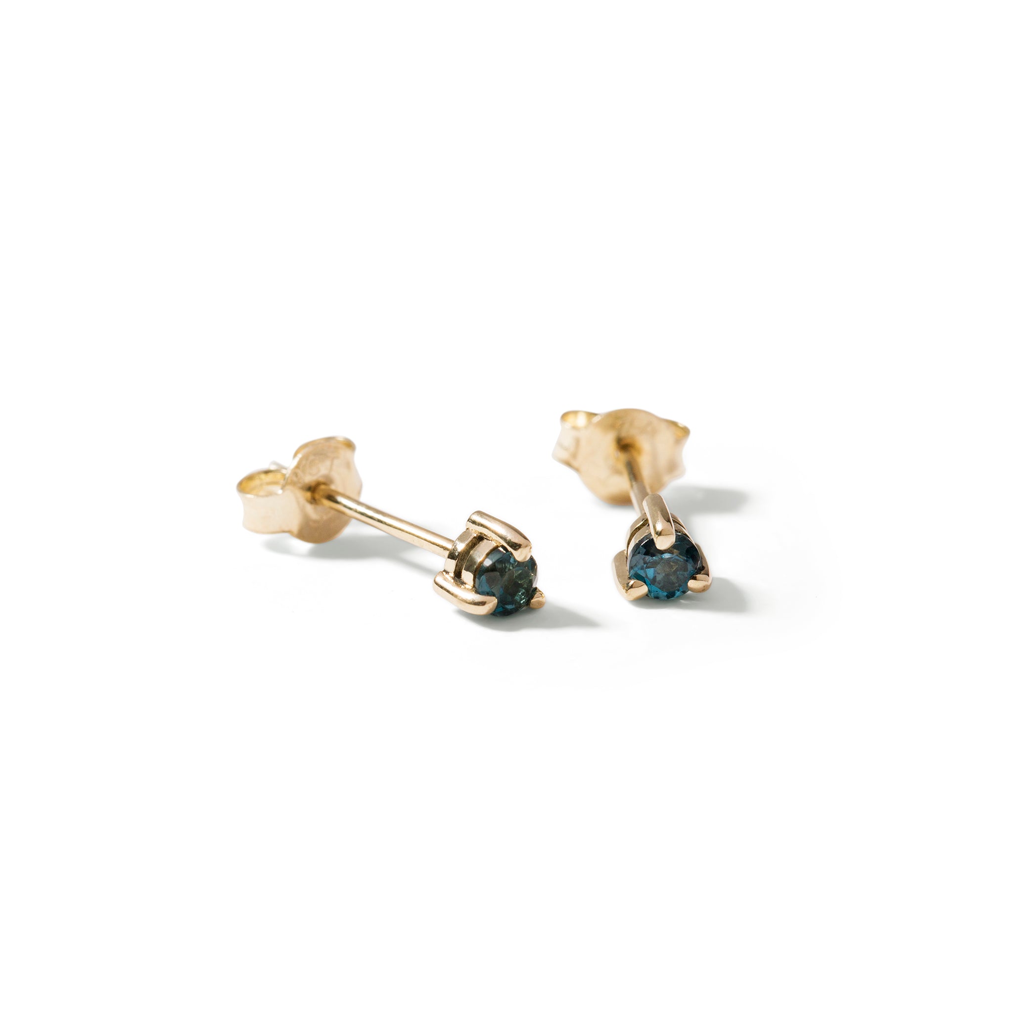 9ct Three Claw studs