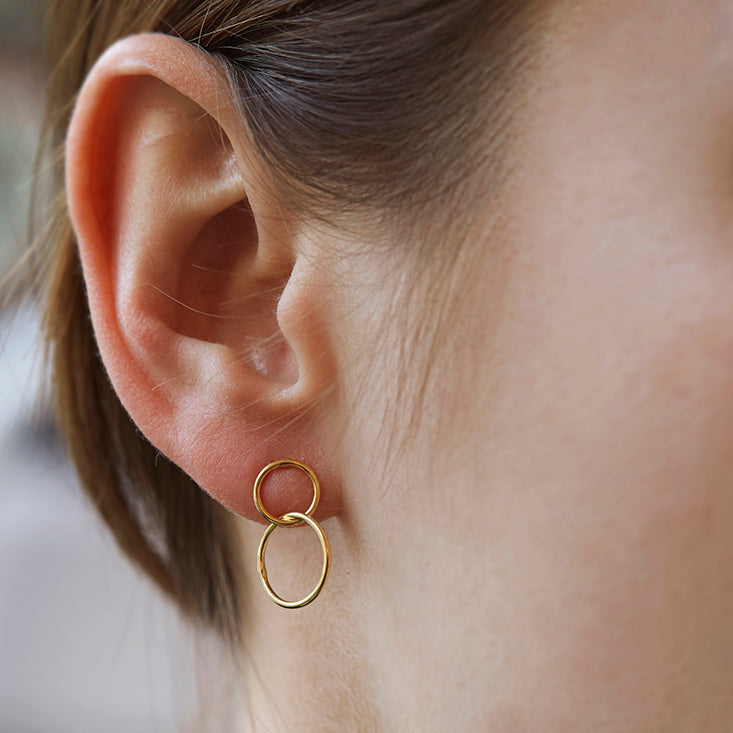 Linked Circle Stud