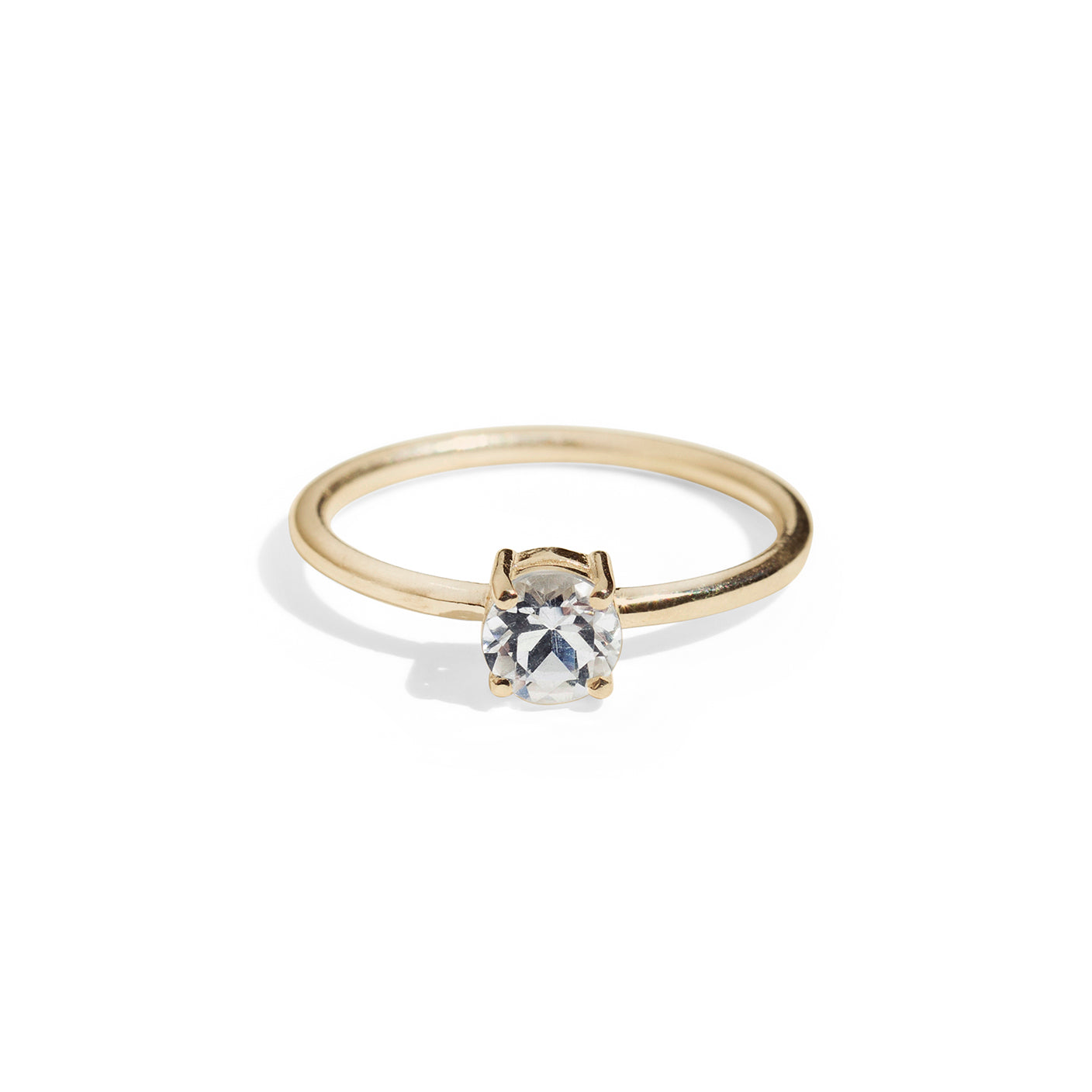 9ct gold luxury round clear quartz ring