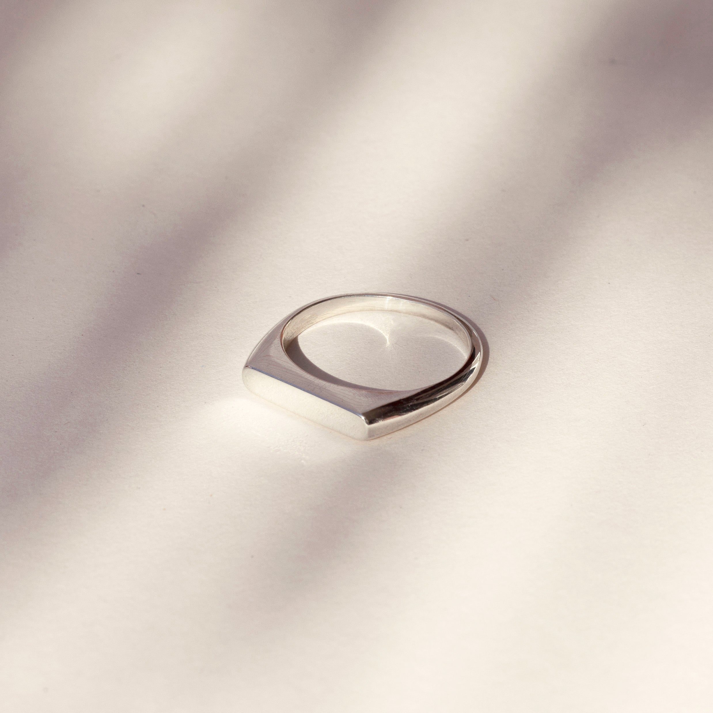 Dainty Capsule Signet