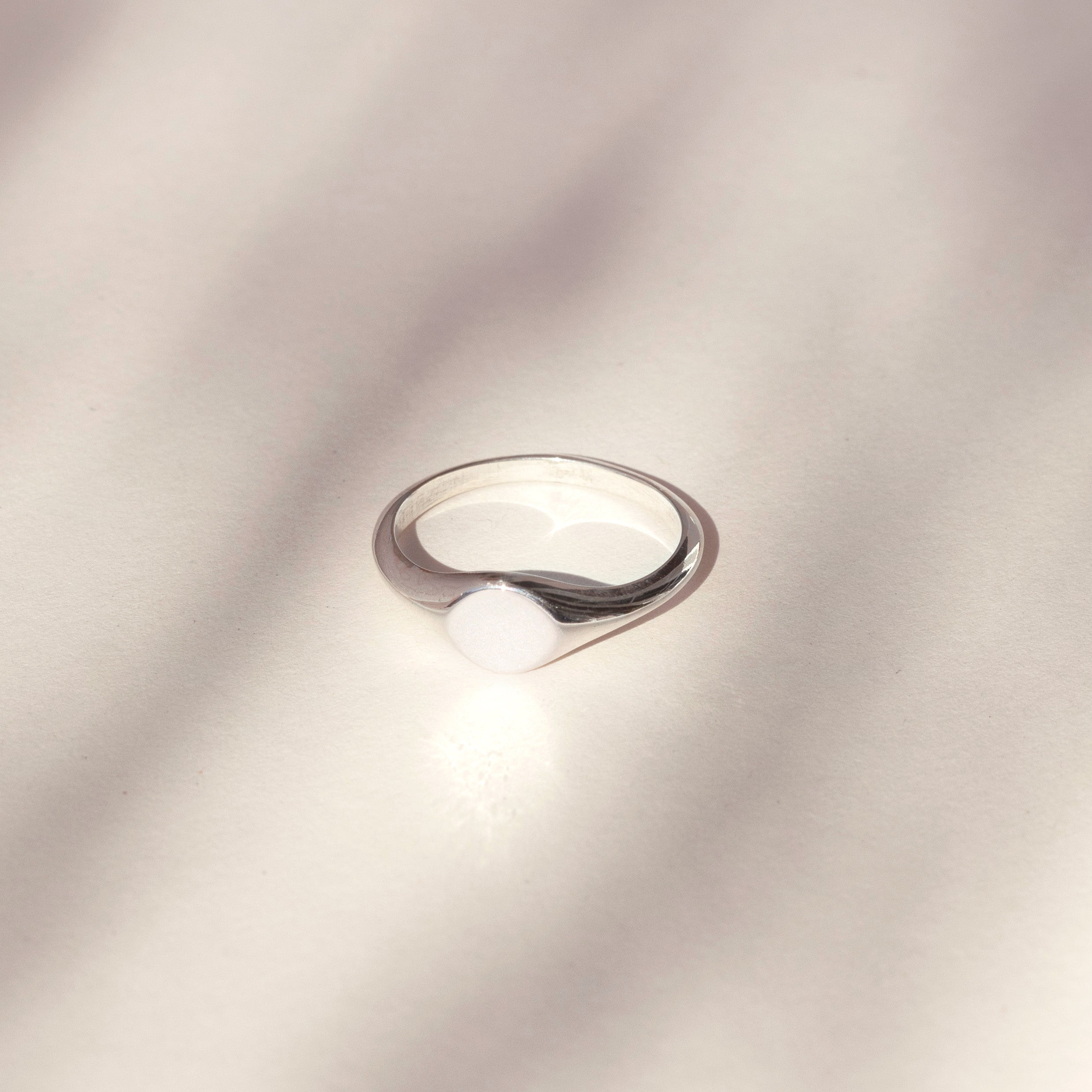 Dainty Circle Signet