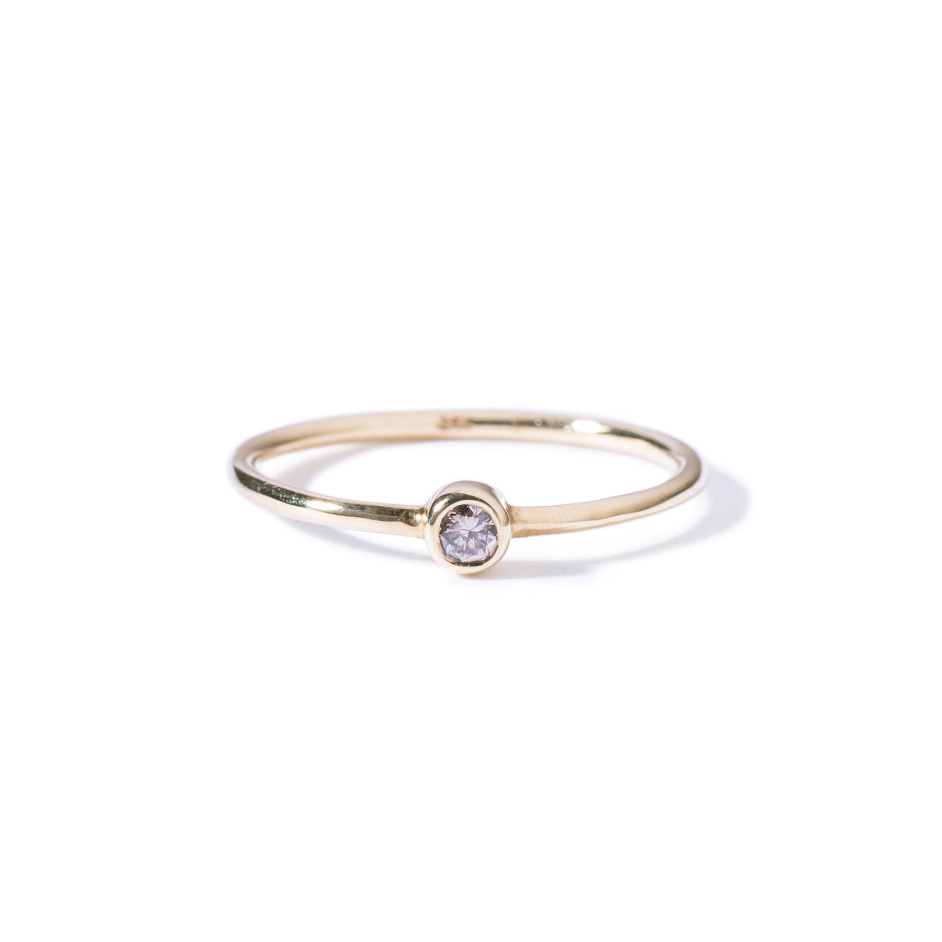 9ct yellow gold dainty champagne diamond solitaire